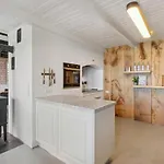 4 Bedroom In *