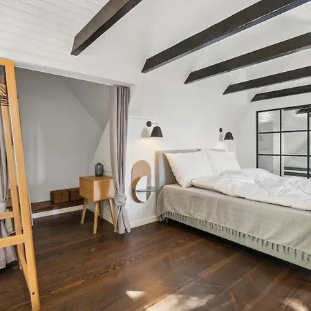 בית נופש 4 Bedroom In הסלה